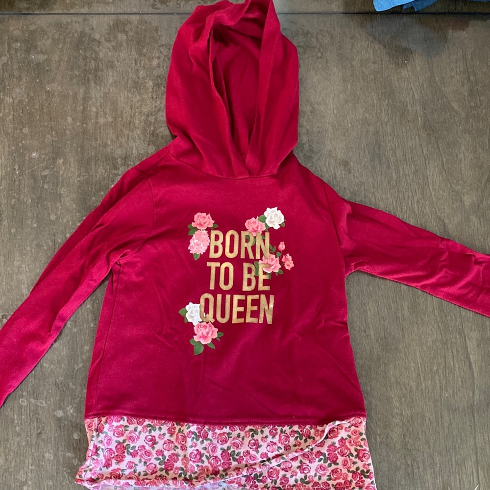 5T long sleeve hooded tee. Born to be queen.